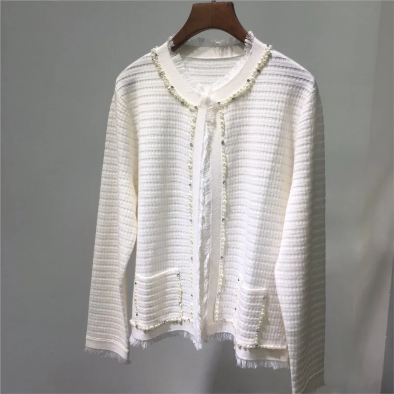 

Small sweet female 2022 autumn wind coat joker brief paragraph coat nail bead temperament knitted cardigan