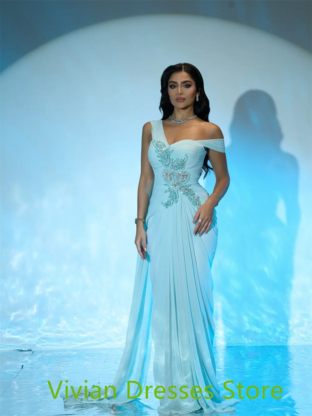 

Customized Exquisite Blue Satin Celebrity Gowns Elegant/ Graceful Strapless Off the Shoulder Beading Zipper Back Robe de soirée