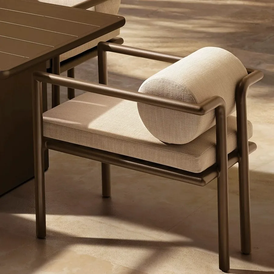 طاولة طعام خارجية من الخشب الصلب مصنوعة من الألومنيوم المصبوب لحديقة الفناء كرسي طاولة فيلا بسيط من خشب الساج مقاوم للماء واقي من الشمس في الهواء الطلق للمنزل