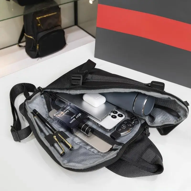 حزمة الصدر الفاخرة للرجال - حقيبة خصر من النايلون الباليستي القابلة للتحويل 232799