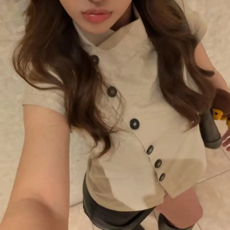 American Retro Short Sleeved Shirt For Women Summer Punk Design Niche Short Style Shirt Fashionable Slim Versatile Shoulder Tops