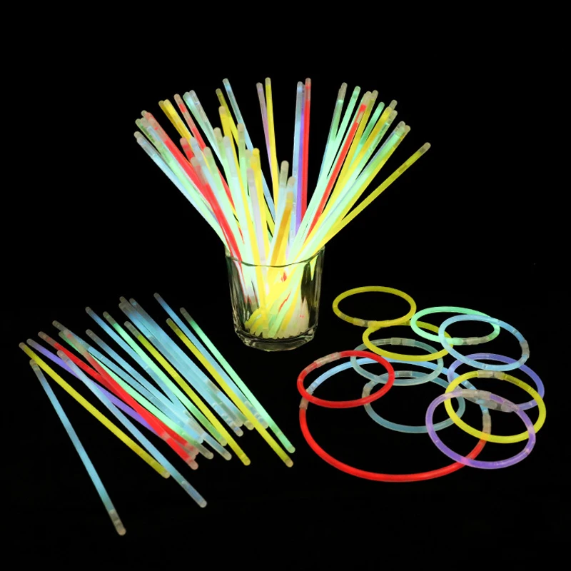 100 stks Night Glow Feestartikelen met Connectors Kinderen of Volwassen Party Glow Kettingen en Armbanden Party Decoratie Glow Gift