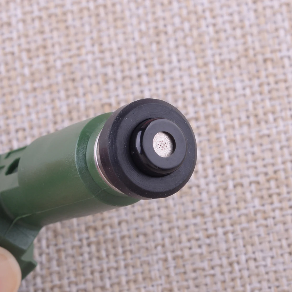 

4 шт. топливные форсунки 23250-0D040 23250-22040 подходят для Chevrolet Prizm 1.8L 2000 2001 2002