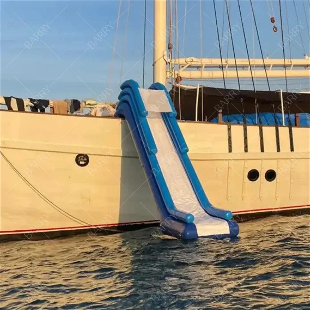 معدات لعب المياه القابلة للتخصيص من مادة PVC العائمة لليخوت منزلق مائي قابل للنفخ #2
