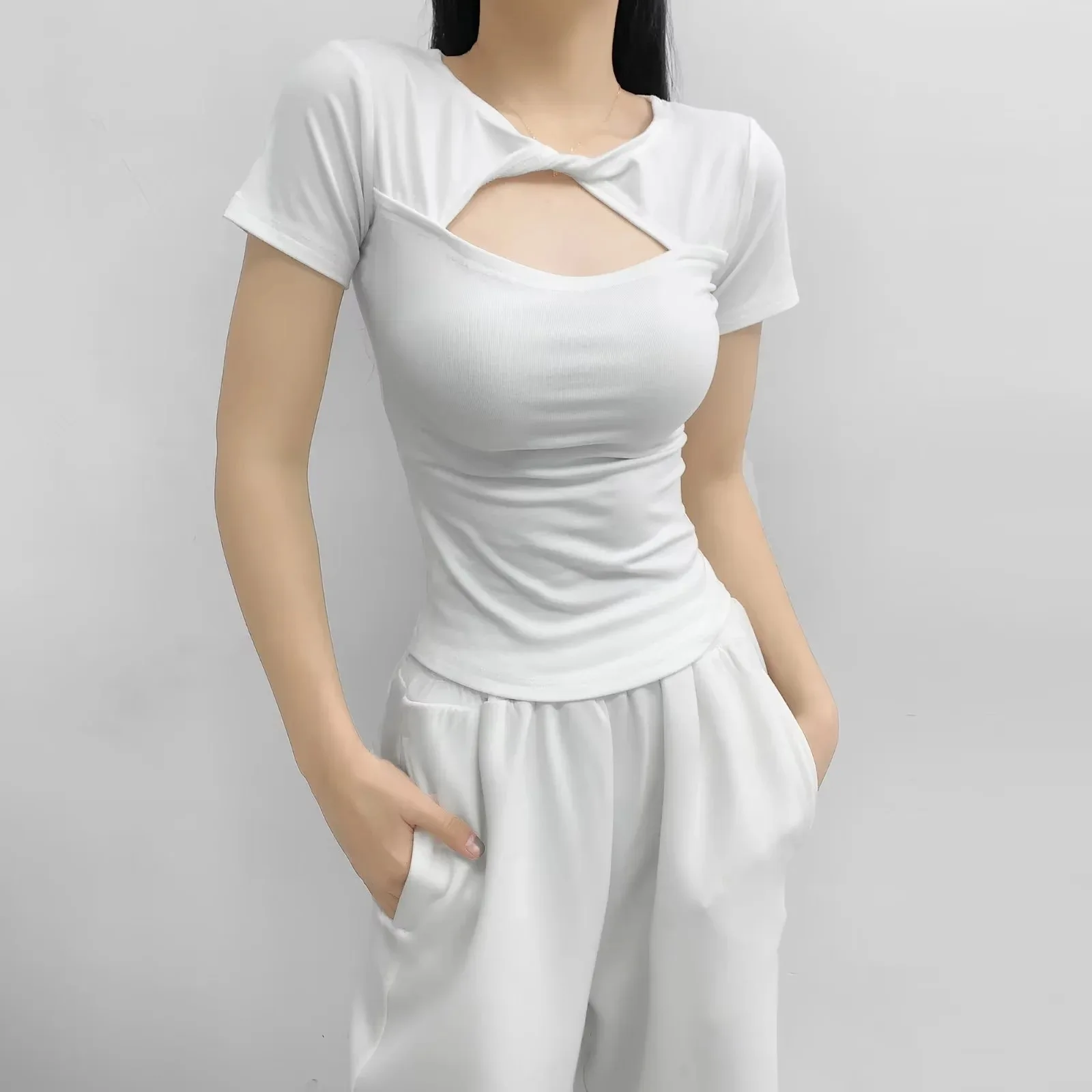 

Sweet Spicy Style Sexy Design Sense Round Neck Large Size Women's Summer Slim Versatile Short Sleeved Solid T-shirt C582