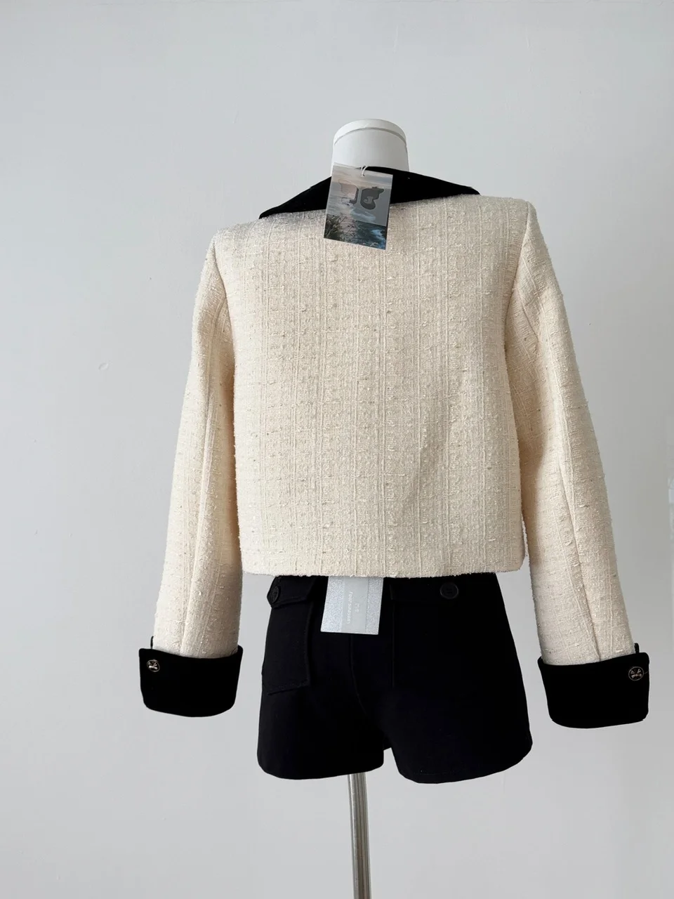 

Miu Sle Ранняя осень Бархатный кукольный воротник Цвет Blo Sweetened Винтажная модная верхняя одежда Ele French Sle Карточка на пуговицах...