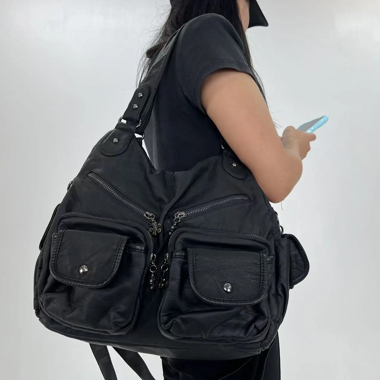 

Ladies' fashion Y2K hot girl messenger bag with multiple pockets, zippers, and distressed tote bag