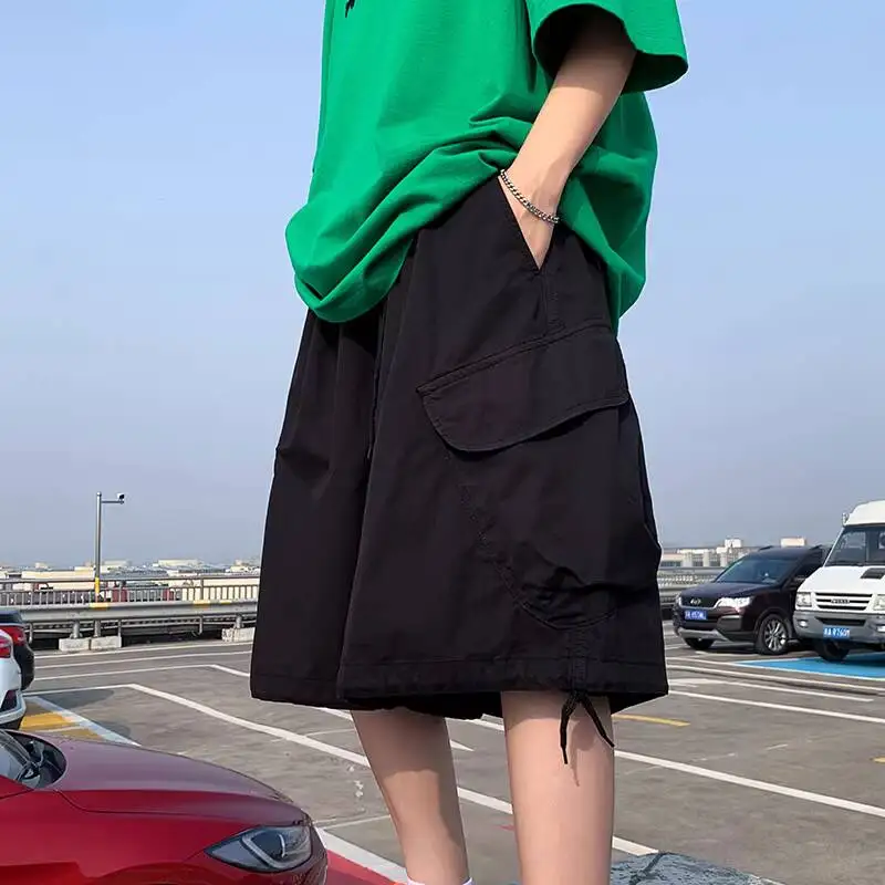 Man Casual Cropped Pants 2026 Summer Men's American Vintage Cargo Shorts Big Pockets Drawstring High Street Loose Wide Leg Pants