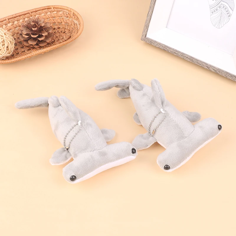1pc zufällige 18cm niedlichen Plüsch Hammerkopf Hai Spielzeug weichen Stofftier Schlüssel anhänger für Geburtstags geschenke Puppe Geschenk für Kinder