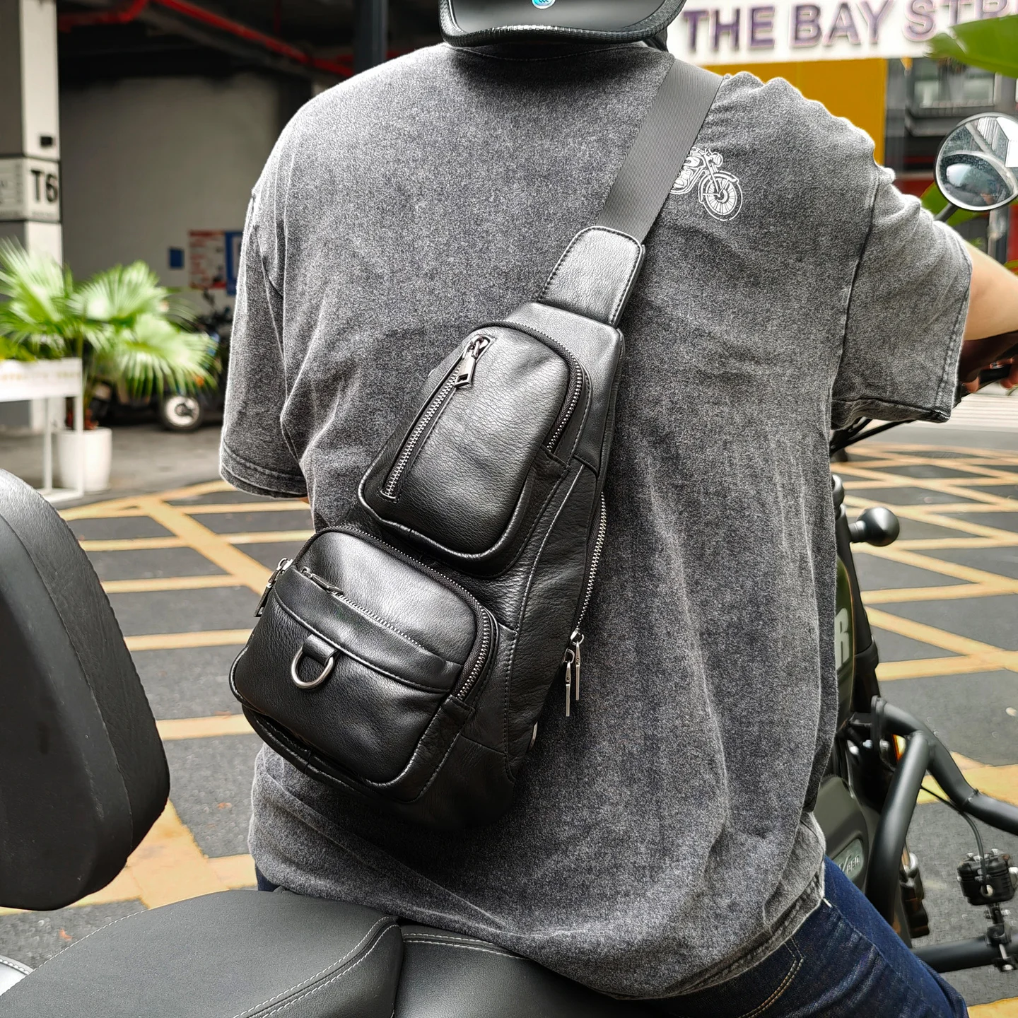

Genuine Leather Men Bag Chest Bag Single Shoulder Bag Soft Leather Chest Pack Riding Bag Sports For Male Chest Backpack Bag
