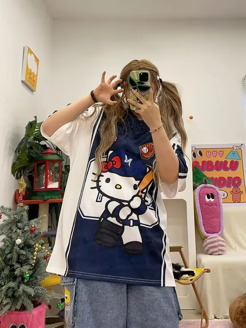 

American Retro Street College Style Hip-hop Millennium Sweet Cool Hello Kitty Baseball Shirt T-shirt V-neck Loose Men Women Tops