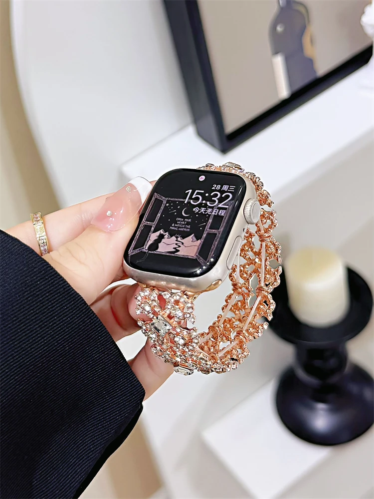 

Compatible with iWatch strap 38mm 40mm 41mm 42mm 44mm 45mm 49mm full diamond four petal flower fashionable strap