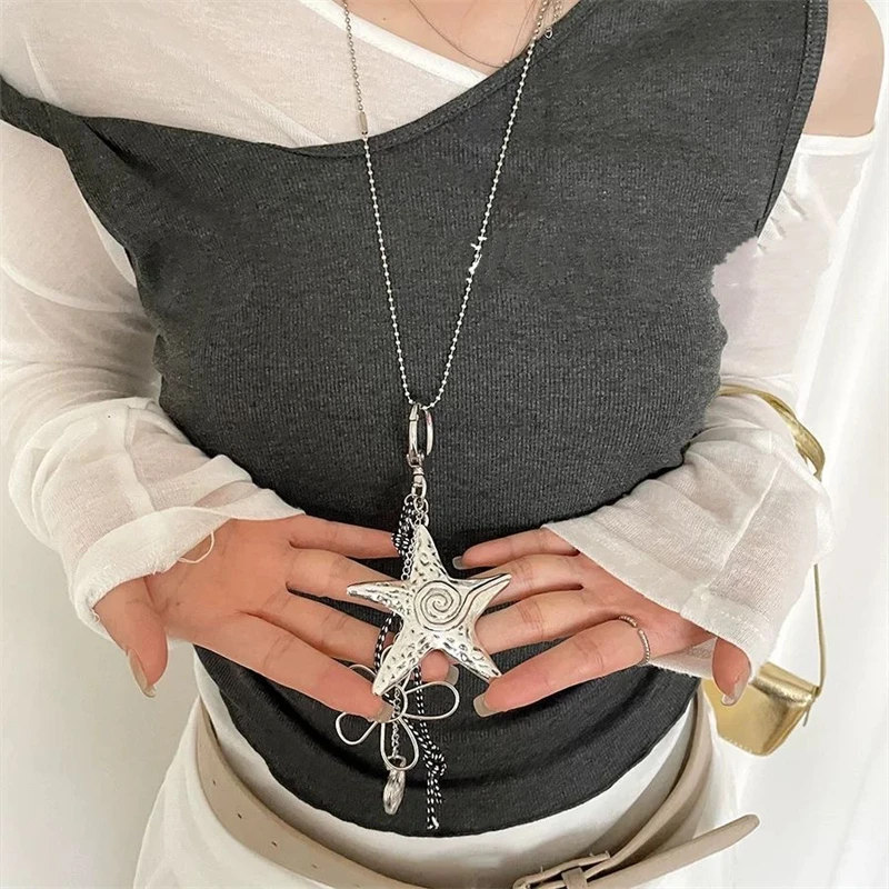 

Exaggerated Metal Big Starfish Pendant Necklace for Women Gothic Hip Hop Silver Color Flower Long Chain Necklace Y2K Jewelry