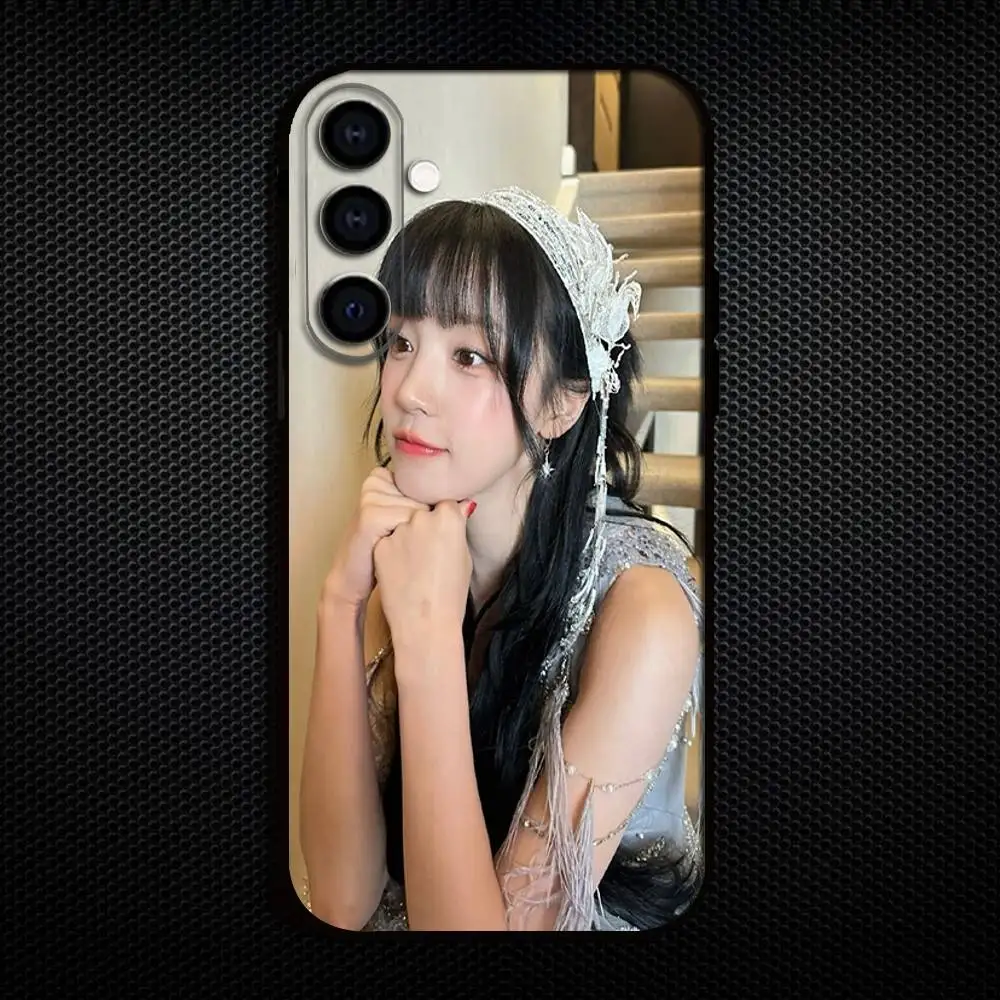 Etui na telefon Y-Yuqi Singer do Samsung Galaxy A73, A72, A71, A70, A53, A52, A51, inne miękkie czarne etui