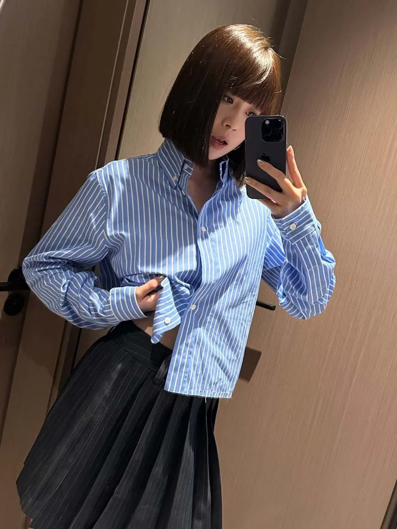 

College style women's shirt, fashionable, exquisite, simple, striped, contrasting, campus vitality shirt, versatile, casual