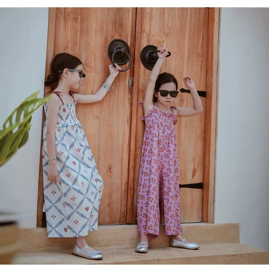 

New Korean Girls Vintage Overalls, Skin-Tone Enhancing Floral Print Strapless Design with Loose Wide-leg Pants