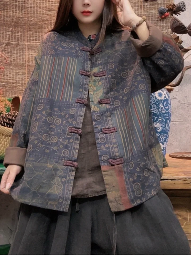 سترة قطنية صينية شتوية جديدة لعام 2025 مع ياقة واقفة وزر للنساء في منتصف العمر والمركبات العرقية...