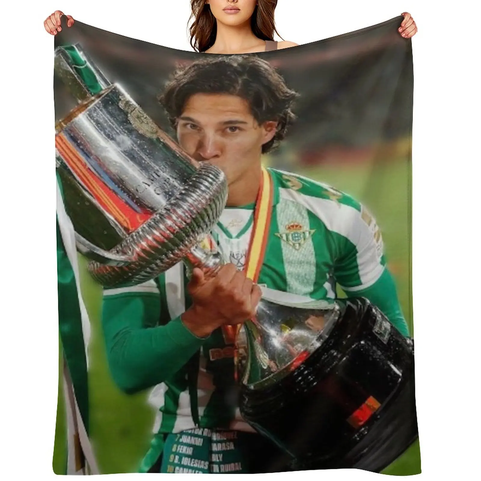 

Diego Lainez Throw Blanket Luxury Designer blankets ands Soft Beds Decorative Sofa Blankets