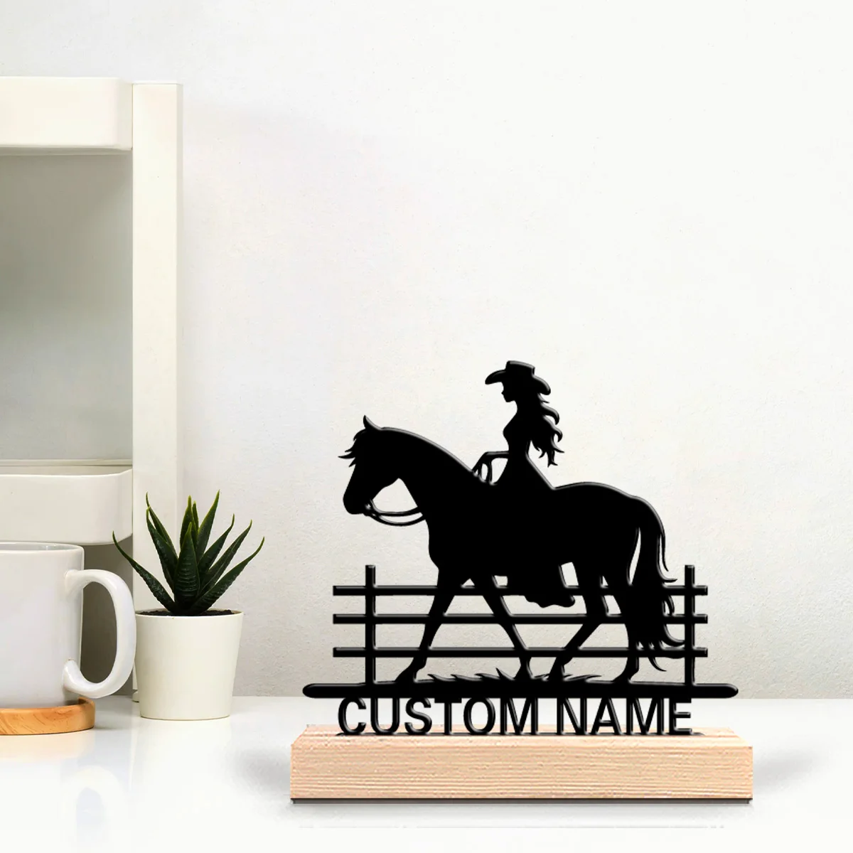 1 unidad de estatuas de Metal personalizadas de vaquera montando un caballo, arte de Metal con Base de madera para dormitorio, decoración de escritorio, Vin