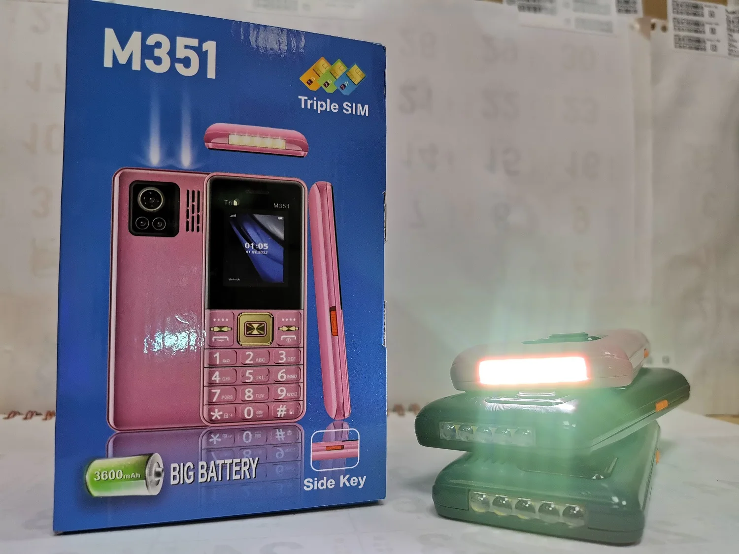 Mafam M351 Low Price Triple SIM Slots Mobile Phone 1.8" Large Display Loud Voice Strong Torch Speed Dial Phone For The Elderly
