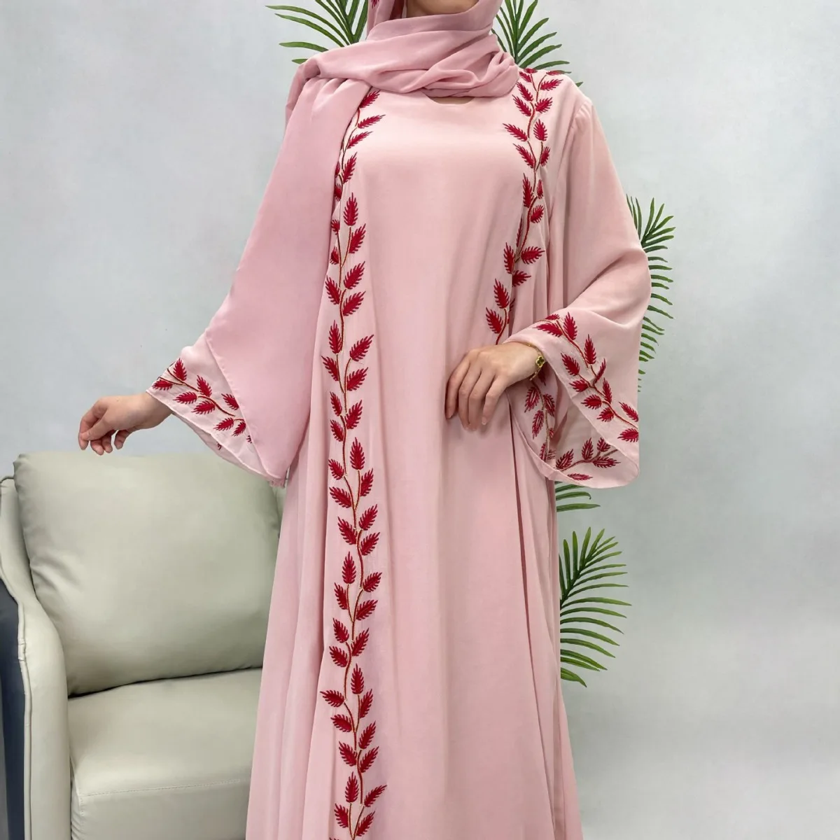 

Dubai Turkish Chiffon Muslim Dress Woman Long Sleeve Plant Pattern Embroidery Long Dresses Elegant Party Abayas Kaftan Street