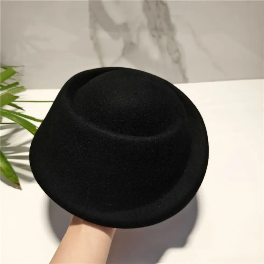 Fashion Hepburn Style Wool Pillbox Hat Fedoras Teardrop Beret Hat Versatile Elegant Woolen Top Hat Airline Uniform