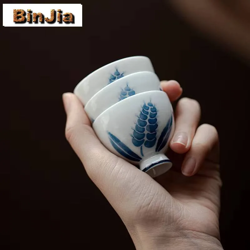 

2 шт./компл., ручная роспись, чашка для чая с пшеничными ушками, ручная работа, тонкий корпус, сине-белая чаша для ног, ча-кунг-фу, чайная посуда, 35 мл