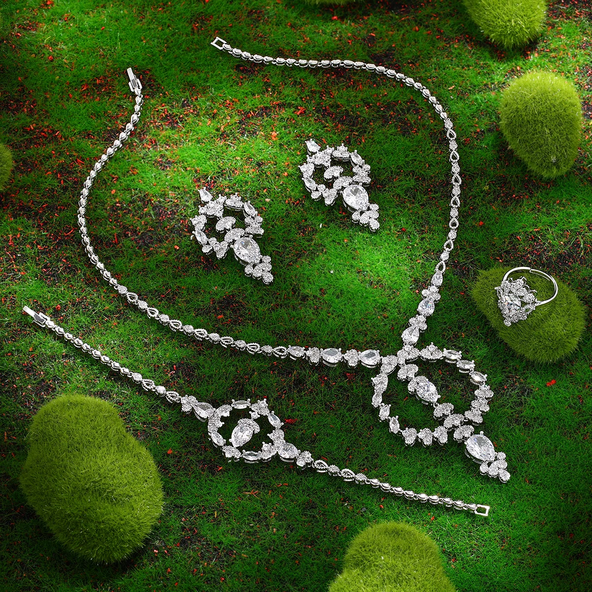 

2024 New 4-piece Bridal Cubic Zirconia Full Jewelry Set for Women's Party, Deluxe Dubai Nigerian Crystal Wedding Jewelry Set