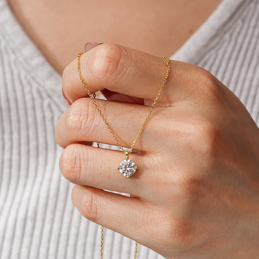 

Luxury 100% Real 18k Gold Women's 1 karat Diamond Pendant Moissanite Necklace Four Claw Classic Clavicle Chain