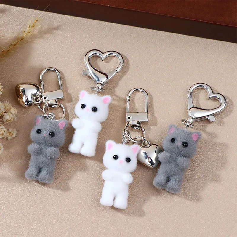 Flocking Love Heart Cat Keychain Y2K White Animal Pendant For Women Girls Cute Camera Bag Pendant Decoration Accessories Gifts