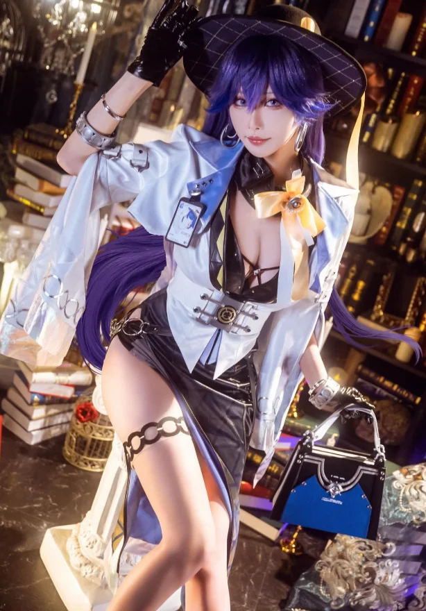Anime Cosplay In Chinese - Lucilla Cosplay Game Wuthering Waves Lucilla