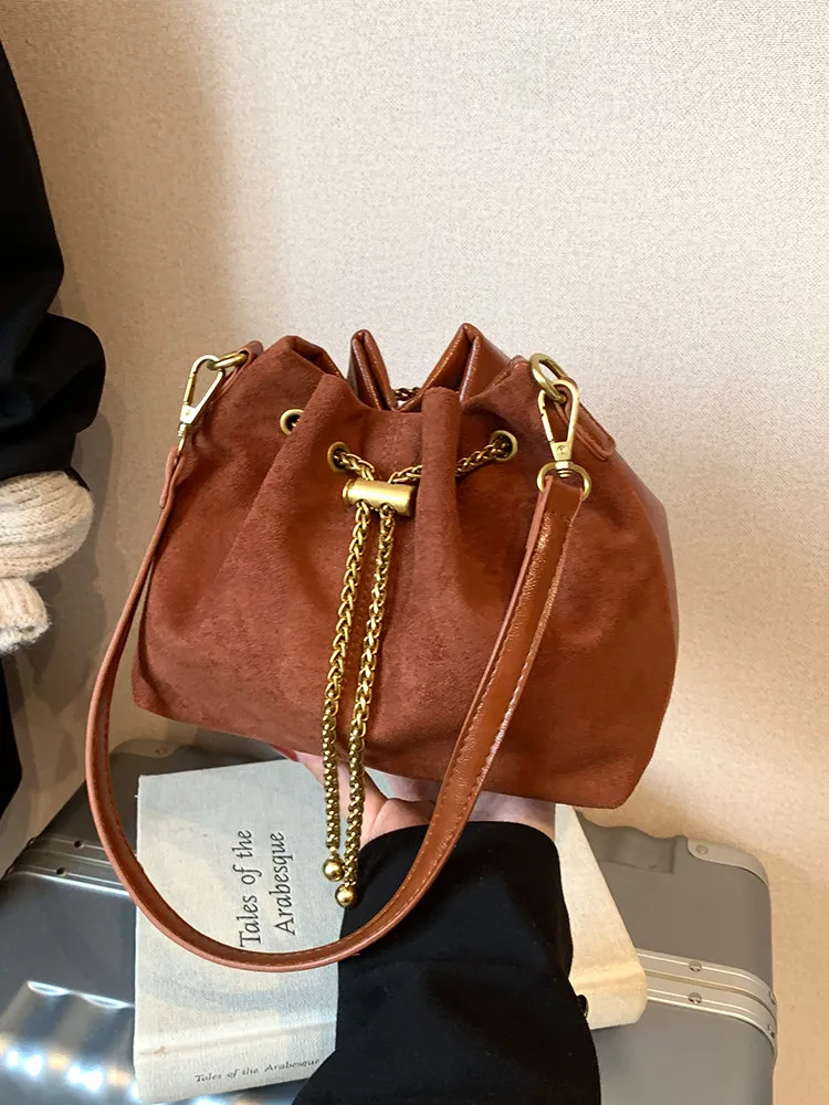 

Light Luxury Faux Suede Bucket Bags for Women Trend Retro Solid Color Chains One Shoulder Bag Casual Versatile Messenger Bags