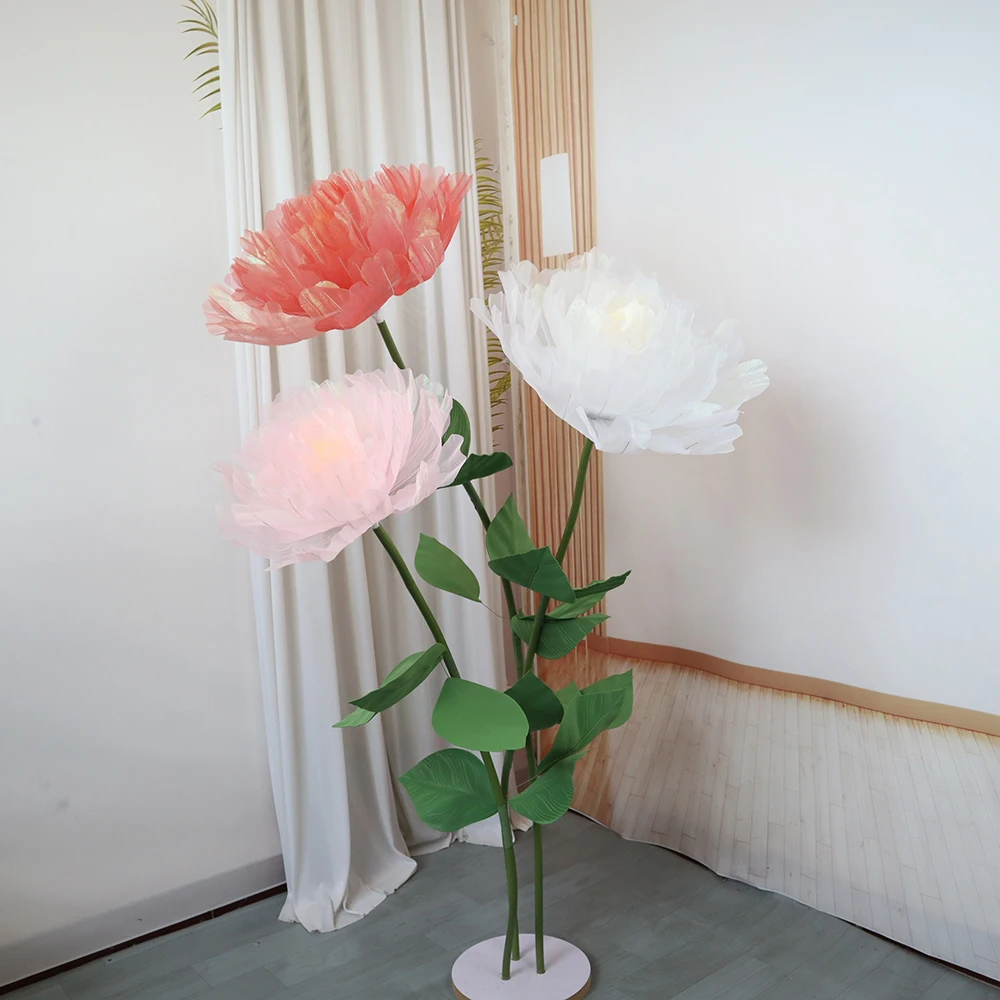 Set di peonie artificiali con grande serigrafia, fiori finti, decorazioni pasquali, posizionamento del pavimento del soggiorno, oggetti di scena fotografici