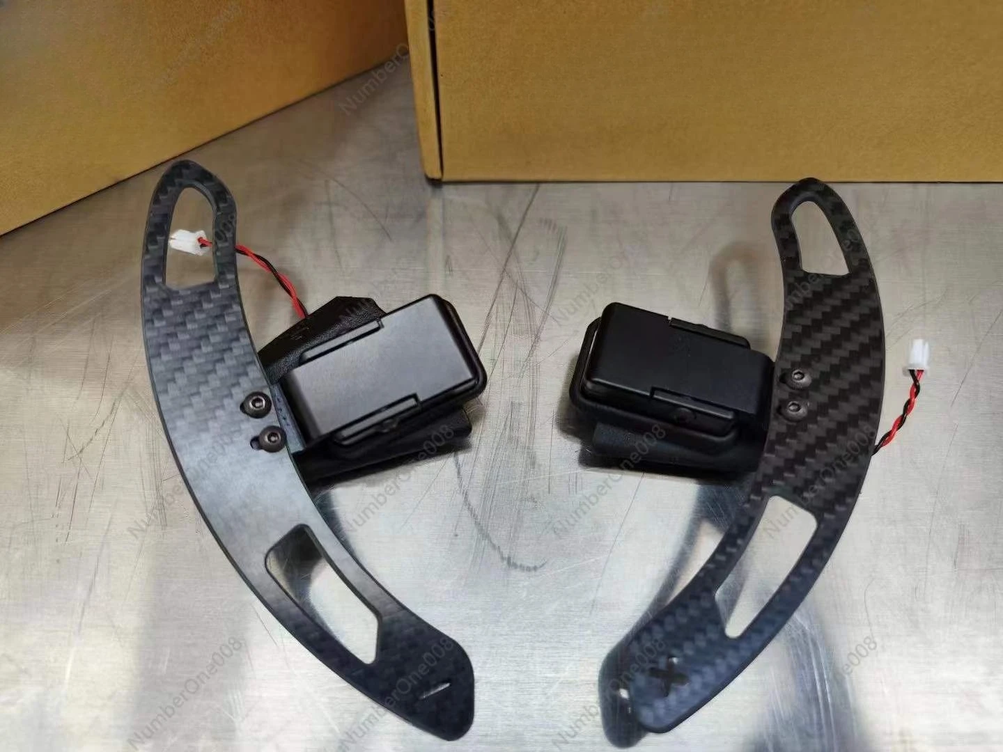 

Magnetic Carbon Fiber Gear Shift Paddles, Universal for Steering Wheel Mounting