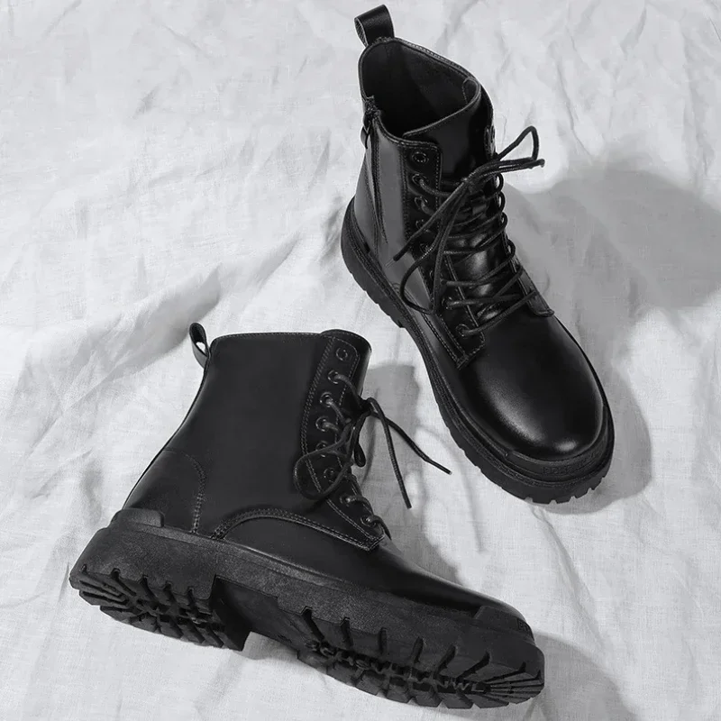 Men Black Leather Boots New British Style High Top Fashion Work Boots Outdoor Street Fashion Chelsea Men Shoes Comfortable Short