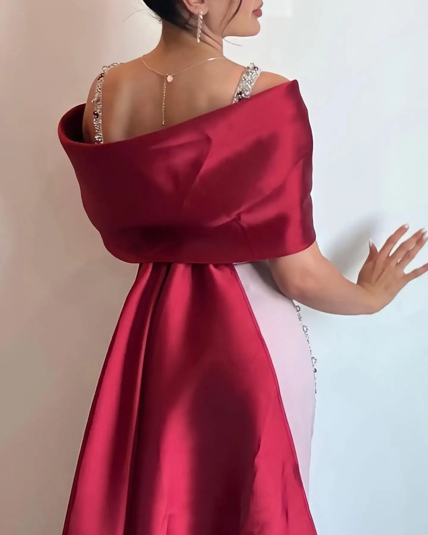 Customized V-Neck Pink Burgundy Mermaid Luxury Arabic Evening Dresses Dubai Engagement Dress Formal Women Prom Party Gowns 2024