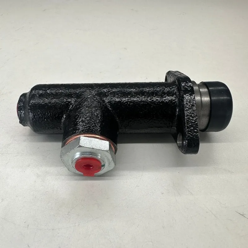 Fit For John Deere Tractor Brake Master Cylinder OE 69112717 62452712 62452711 New PE Brake Main Cylinder Spare Component