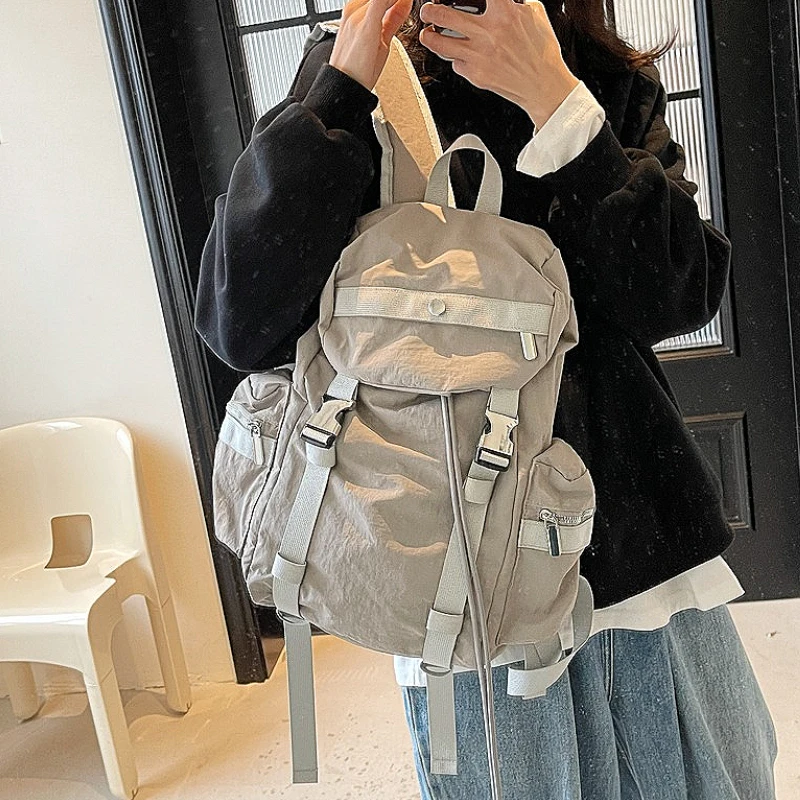 

2025 Minimalism Woman's Backpacks Stylish Lightweight School Bags for Students Commuting Large Capacity Travel Backpacks Women