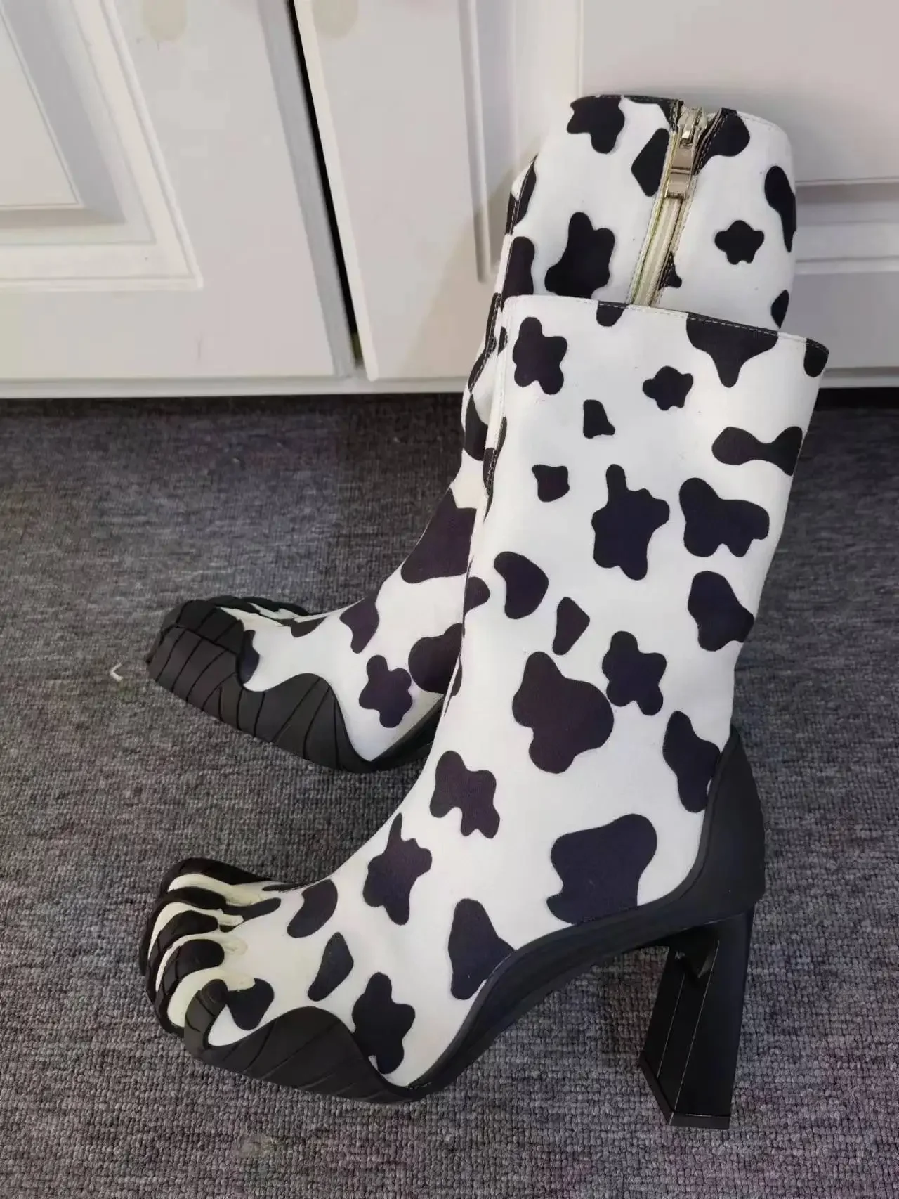 Leopard Print Cow Print Knitting Ankle Boots 2026 New Five Finger Toe Fashion Novel Women Boots Elastic Mesh Cloth Socks Boots