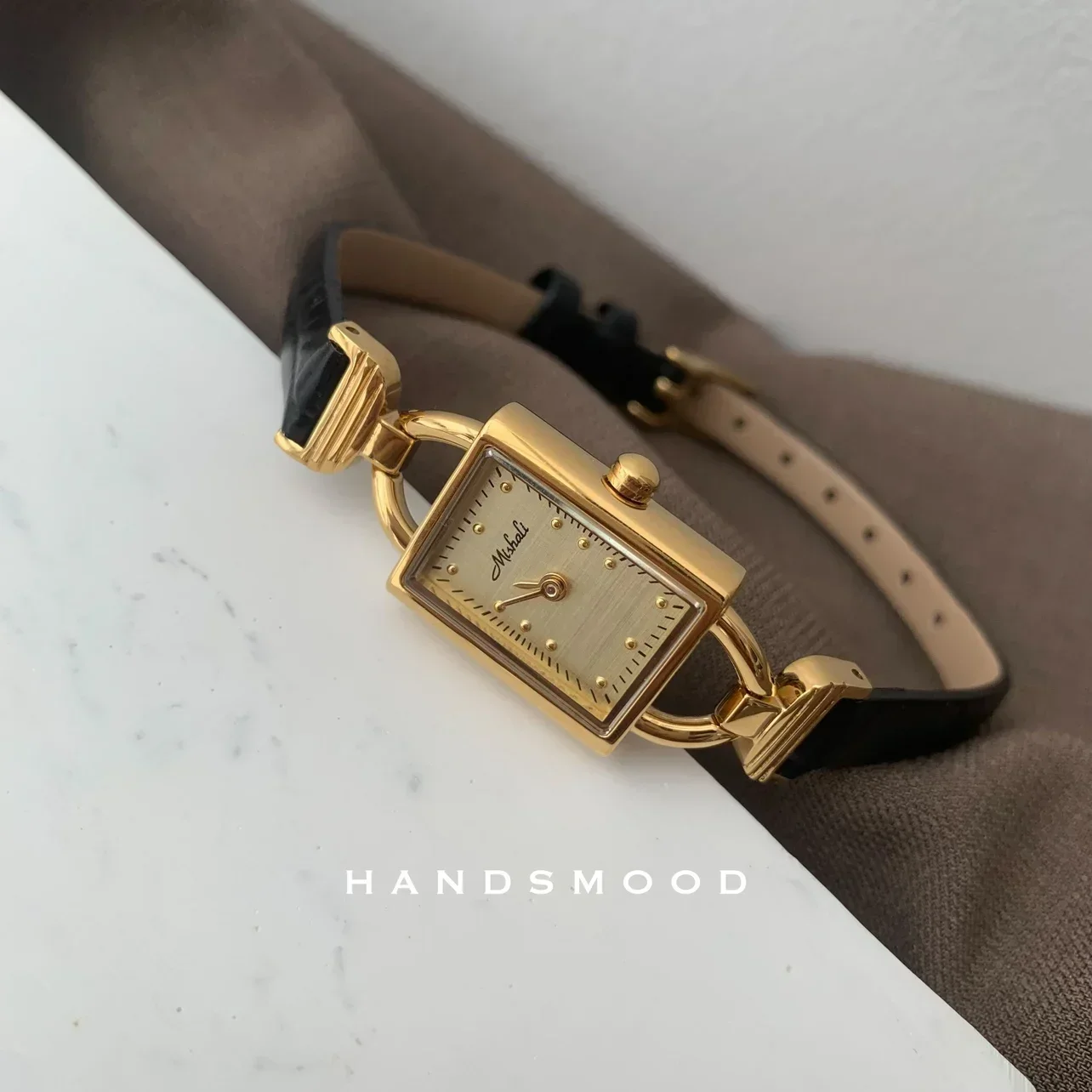 Französisch Licht Luxus Nische Quadrat Echt leder Armband Retro modische Temperament Damen Quarzuhr Damen