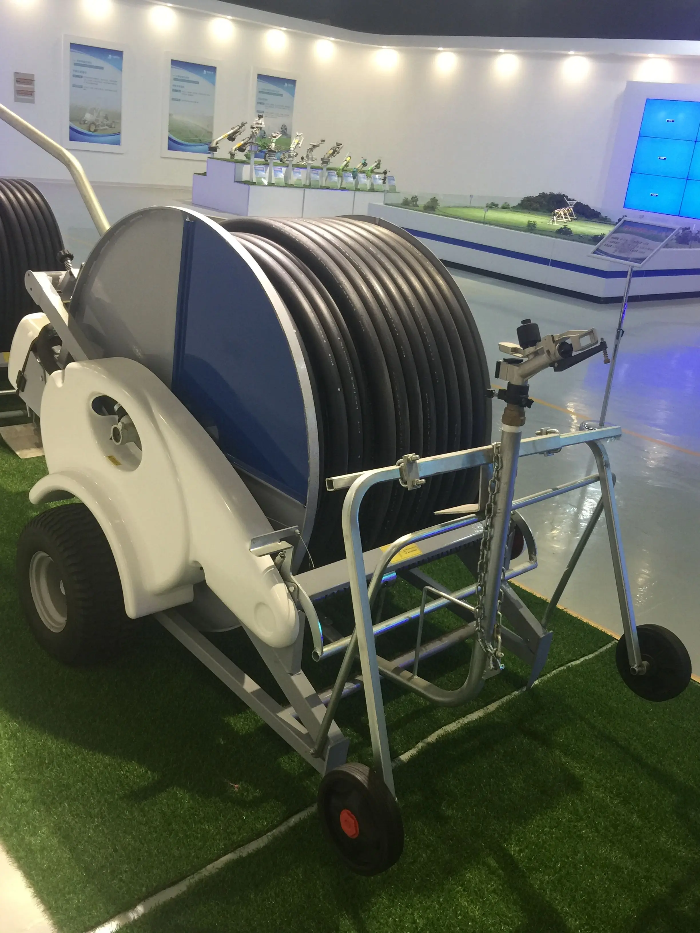 Travelling Irrigation System Sprinkler Gun  Hose Reel & Engine Core Irrigation System Rain Gun for Outdoor Traveling