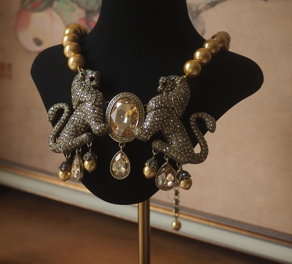 Europa und die Vereinigten Staaten Retro Schmuck Vintage Zarte Löwe Halskette Übertrieben Party Geschenk Quaste Halskette Hd