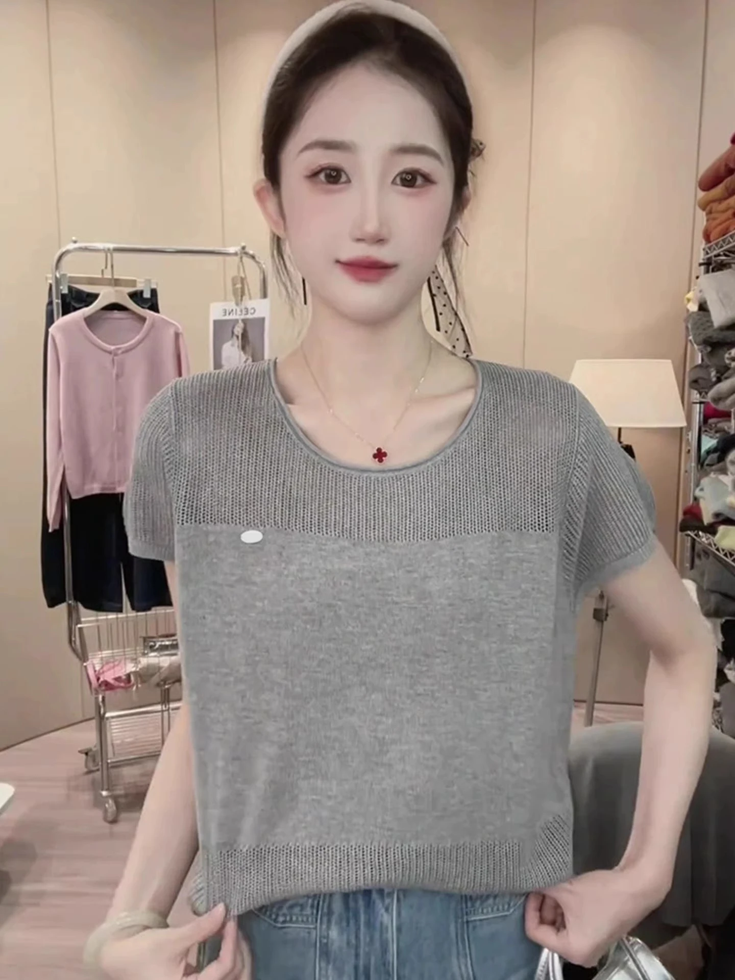 シンプルなルーズラウンドネックニットウェア半袖快適なスタイルファッショナブルな韓国版痩身効果サマートップ