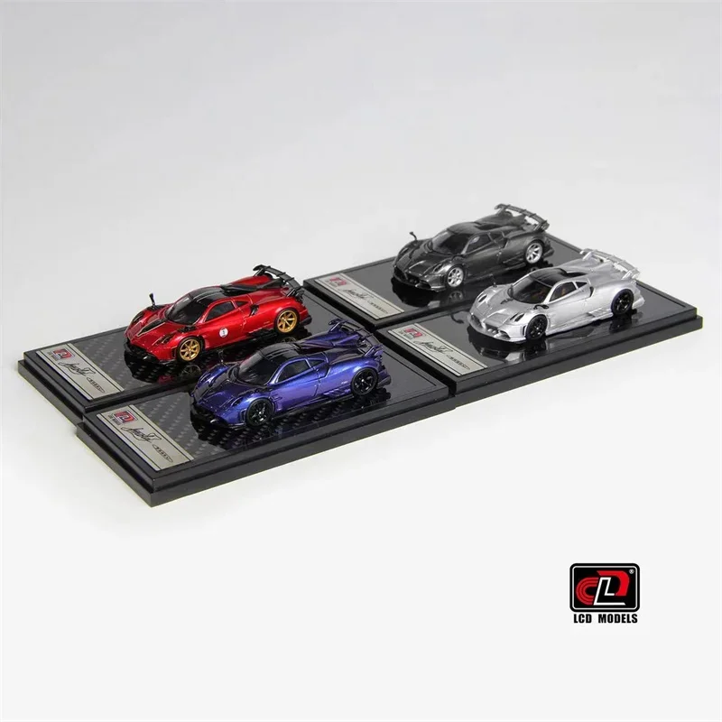 Modello di auto pressofuso LCD 1:64 Pagani Imola