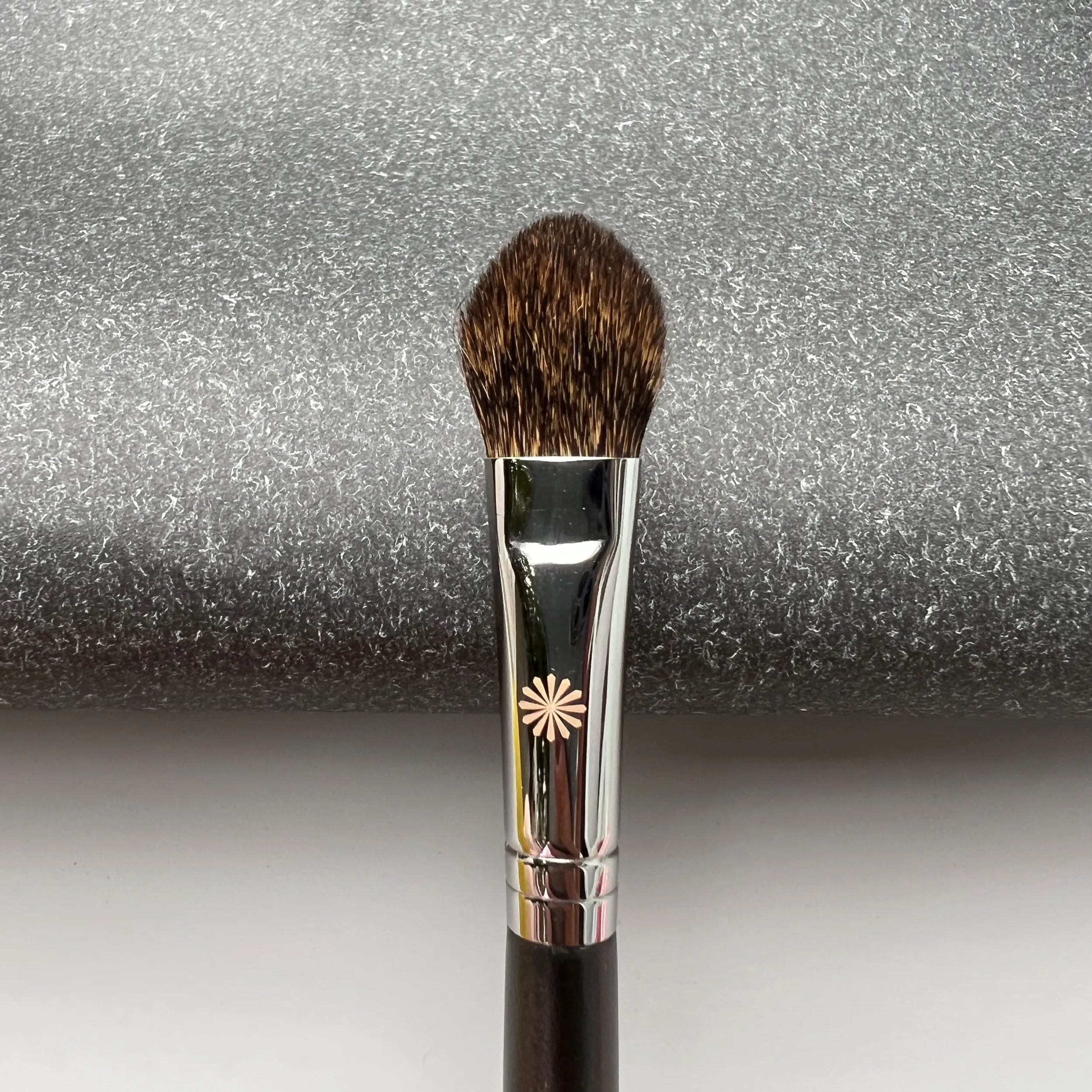 Pony Recommended Picasso 13 Squirrel Hair Highlighting Brush Precise Highlighting for Nose Bridge Eyebrow Bone Cheekbone