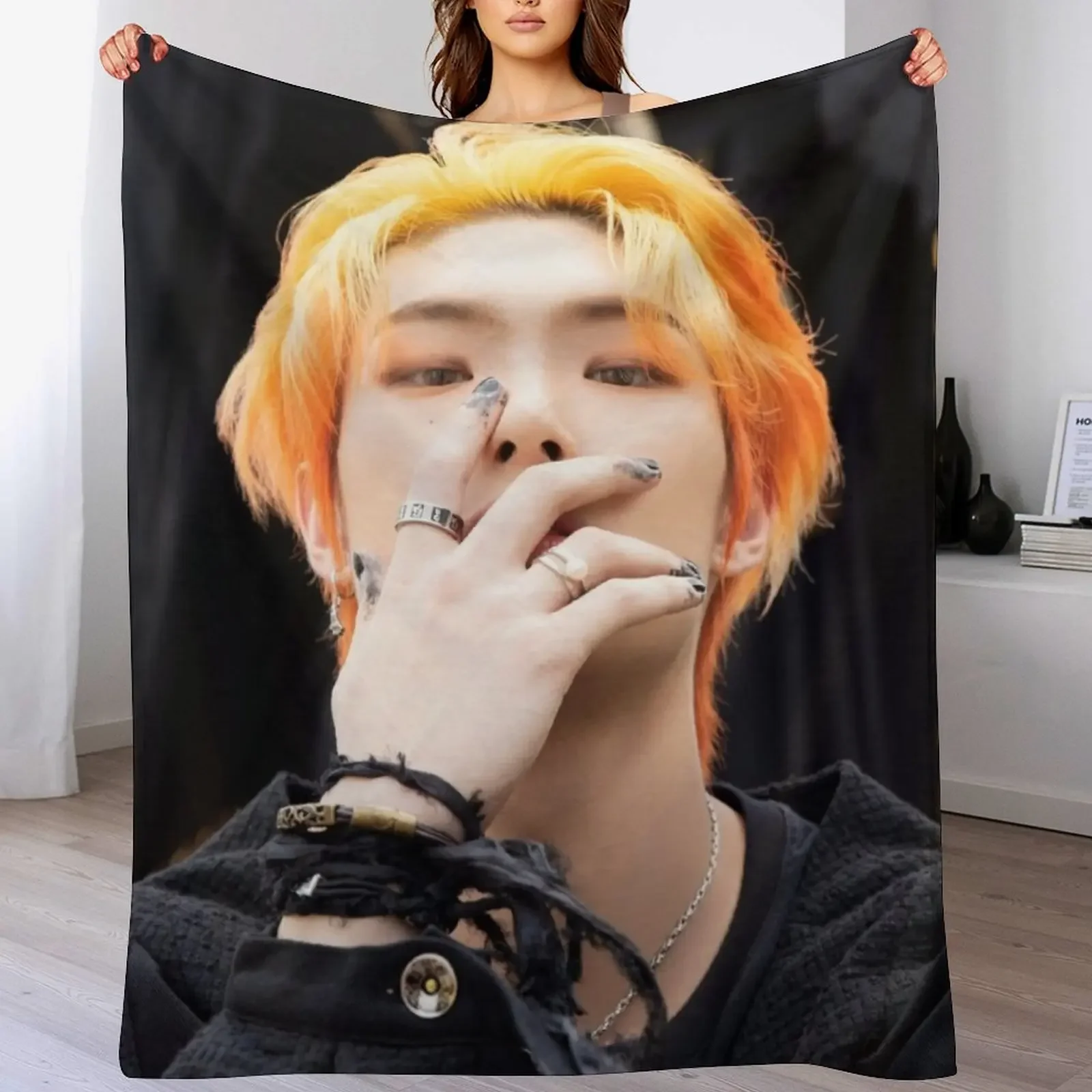 MINGI ATEEZ - SPIN OFF: FROM THE WITNESS HALAZIA Throw Blanket For Decorative Sofa Single Designers Hair Blankets