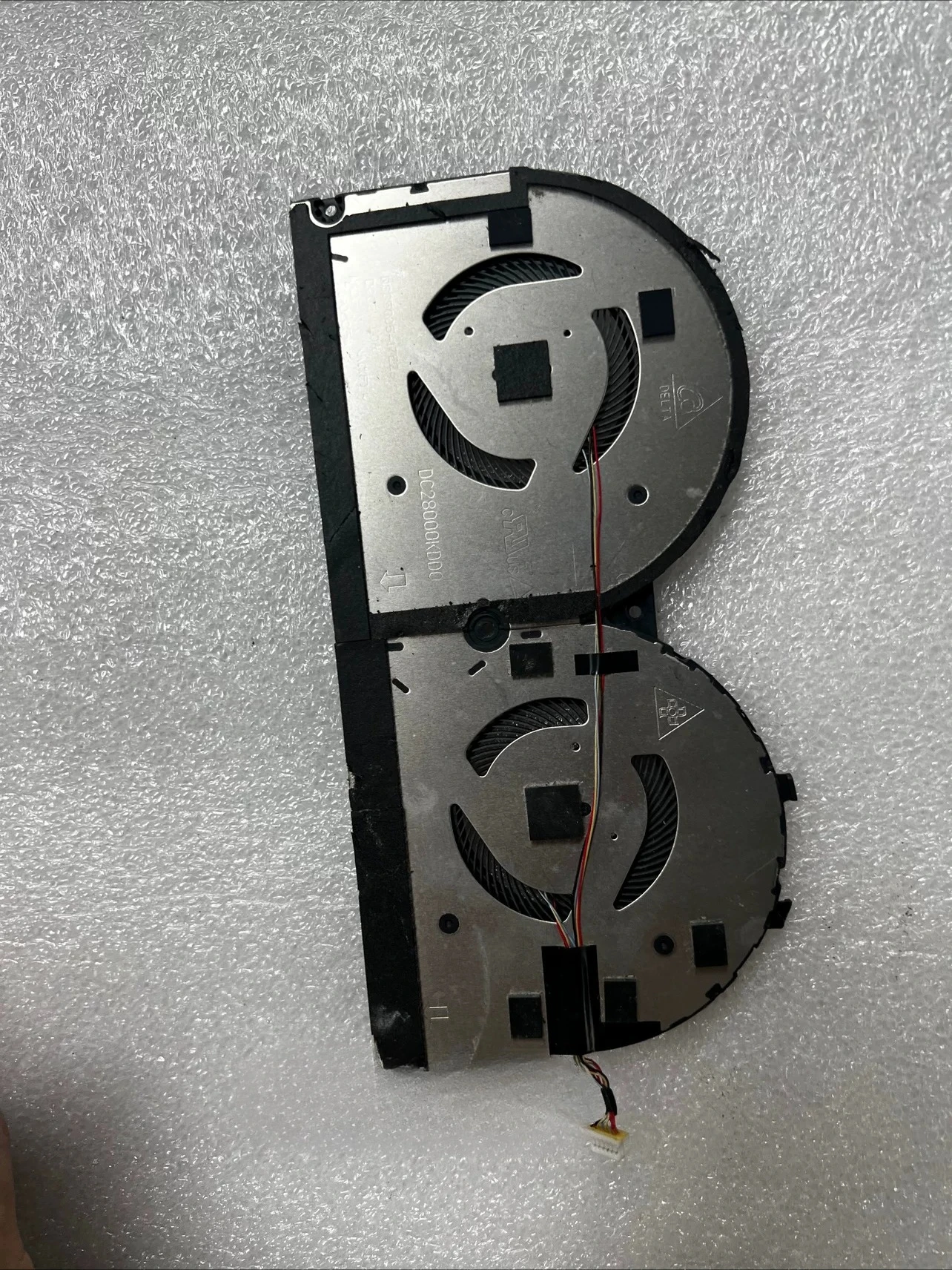 Original For Dell XPS 15 9575 M5530 2in1 0P354T Notebook Fan DC28000KDD0