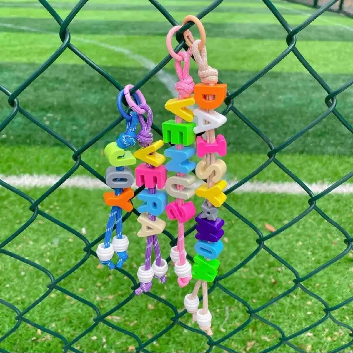 1 x individueller bunter Namens-/Geburtstags-Rucksack-Anhänger, Geburtstagsgeschenk, Valentinstagsgeschenk, Feiertags-Gedenk – Detail 4