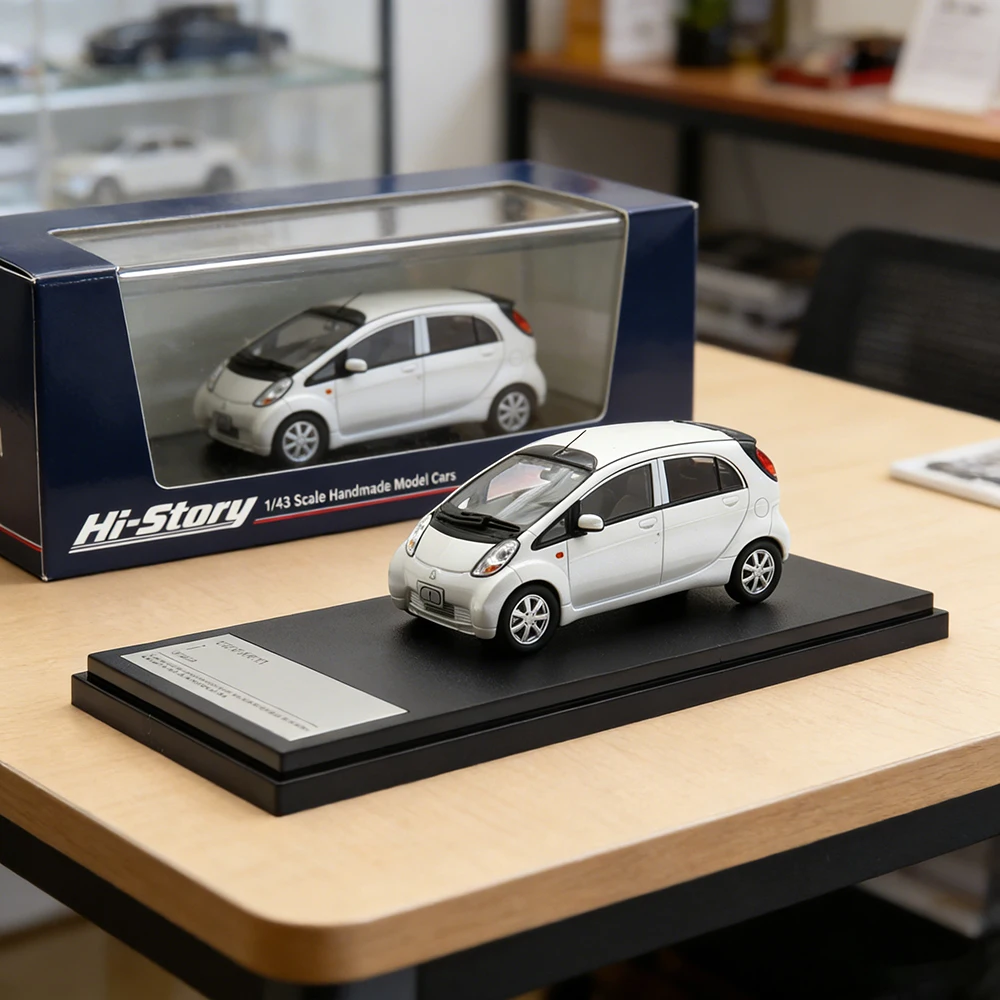 1:43 Scale Resin Model Car MITSUBISHI iT 2010 | High Simulation Diecast Vehicle | Hi-Story Collectible Display Toy Gift