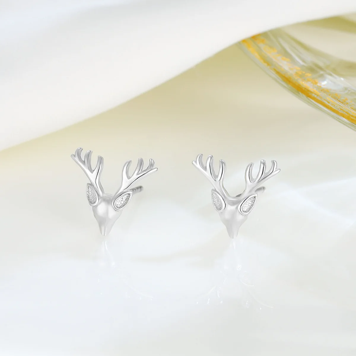 S925 Sterling Silver Deer Stud Brincos para Mulheres, Acessórios de Design Exclusivo, Sentido High-End, Elegante